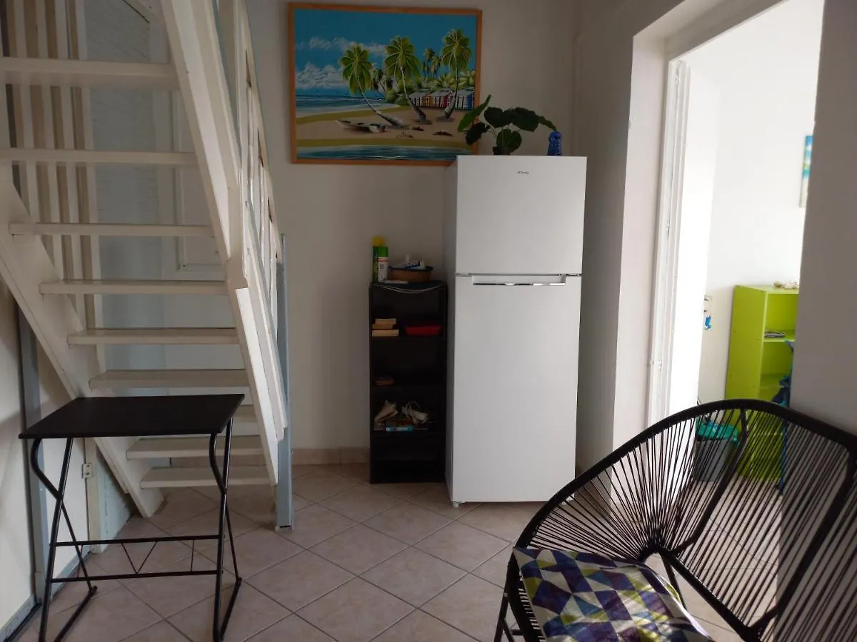 10 Sony Location F3 Mezzanine Apartment Sainte-Anne 0*,  Martinique